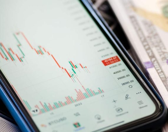 The Role of Volatility in Setting Stop Loss and Take Profit Levels in Forex Trading with MT5